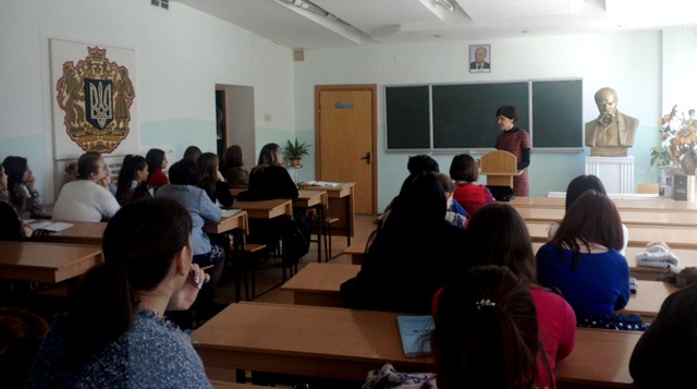 Проф. Струганець Л. В. розпочинає засідання філологічної комісії